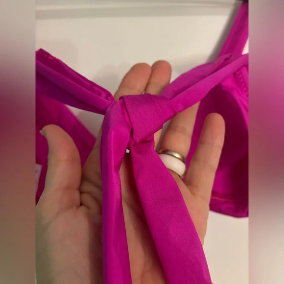 NWT Trina Turk Orchard Bikini Top Medallion Removable Pads Tie Back Size 6 - Picture 4 of 8